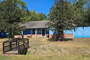 146 Hohldale St, Houston, TX 77022 - Photo 2