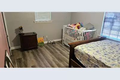 146 Hohldale Street, Houston, TX 77022 - Photo 18