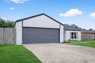13110 Naples Ln, Stafford, TX 77477 - Photo 2
