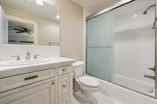 2242 Pelham Dr, Houston, TX 77019 - Photo 34