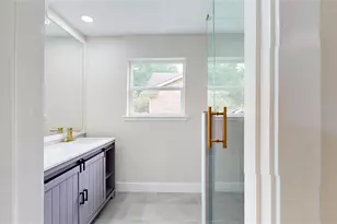 9867 Sageroyal Ln, Houston, TX 77089 - Photo 10