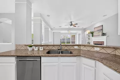 3146 Autumnjoy Drive, Pearland, TX 77584 - Photo 12
