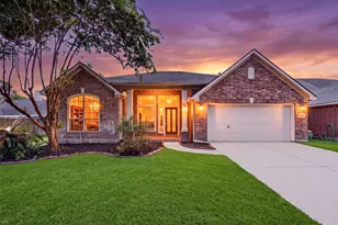 3146 Autumnjoy Dr, Pearland, TX 77584 - Photo 1