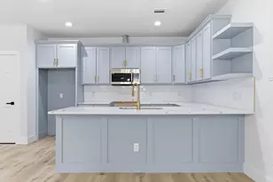 7040 Kinney St, Houston, TX 77087 - Photo 14