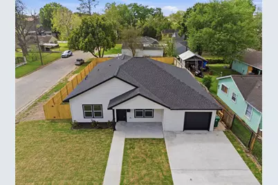 7040 Kinney Street, Houston, TX 77087 - Photo 1