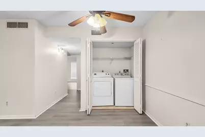 2120 El Paseo Street #1403, Houston, TX 77054 - Photo 14