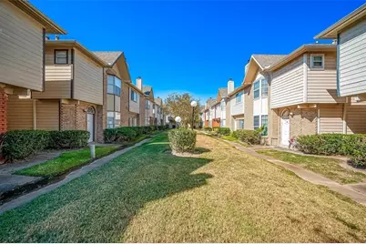 8310 Wild Rose St Street #16C, Houston, TX 77083 - Photo 2