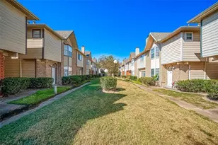 8310 Wild Rose St St, Houston, TX 77083 - Photo 2