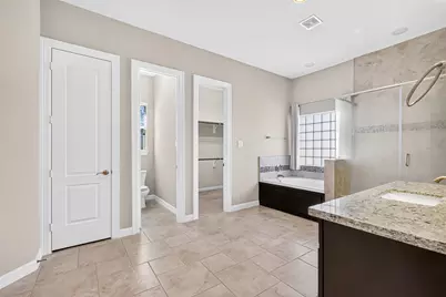 1902 Creekwood Lane, Friendswood, TX 77546 - Photo 18
