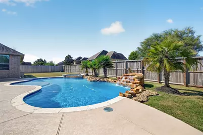 1902 Creekwood Lane, Friendswood, TX 77546 - Photo 42