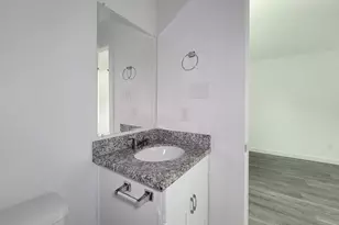 8122 Sterlingshire St, Houston, TX 77078 - Photo 22