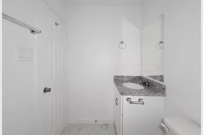 8122 Sterling Shire Street #B, Houston, TX 77078 - Photo 18