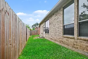 1816 Sherwood Forest Cir, League City, TX 77573 - Photo 30