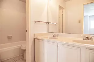 219 Birch Hill Dr, Sugar Land, TX 77479 - Photo 24