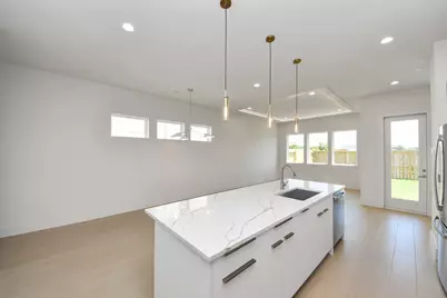 9139 La Pau Lane, Houston, TX 77051 - Photo 10