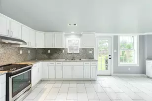 336 N Rock Island St, Angleton, TX 77515 - Photo 14