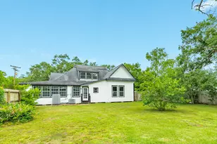 336 N Rock Island St, Angleton, TX 77515 - Photo 2