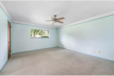 212 E Crestmont Drive, Alvin, TX 77511 - Photo 34