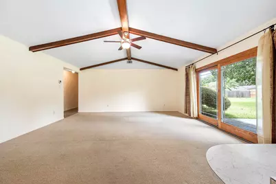 212 E Crestmont Drive, Alvin, TX 77511 - Photo 20