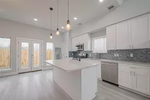9204 Buffum St, Houston, TX 77051 - Photo 6
