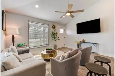 4049 Lucille Street #B, Houston, TX 77026 - Photo 2