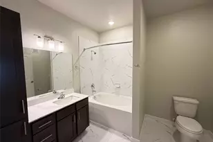 2102 Antoine Dr, Houston, TX 77055 - Photo 8