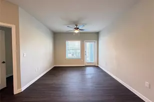 2102 Antoine Dr, Houston, TX 77055 - Photo 4