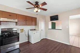 2102 Pearland Ave, Pearland, TX 77581 - Photo 12