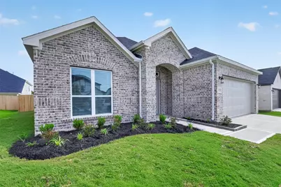 2123 Spring Hollow Drive, Baytown, TX 77521 - Photo 2
