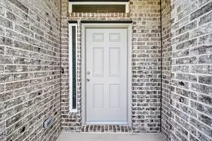 2123 Spring Hollow Dr, Baytown, TX 77521 - Photo 4
