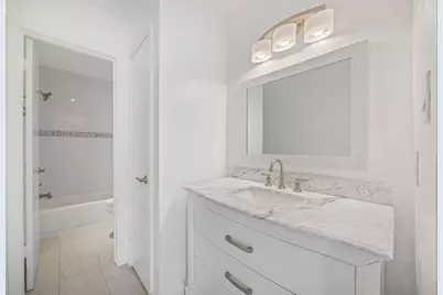 5711 Sugar Hill Drive #32, Houston, TX 77057 - Photo 2