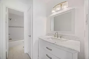 5711 Sugar Hill Dr, Houston, TX 77057 - Photo 2
