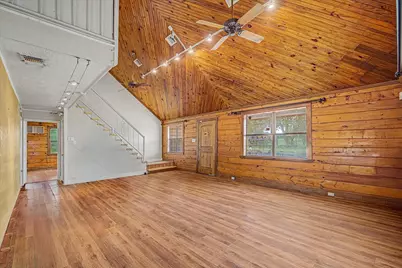 319 Oakland Street, Baytown, TX 77520 - Photo 6