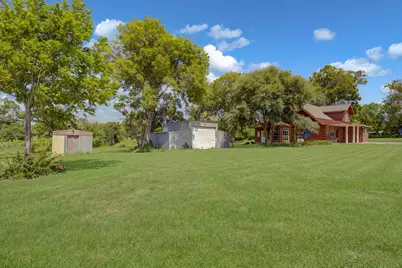 319 Oakland Street, Baytown, TX 77520 - Photo 36