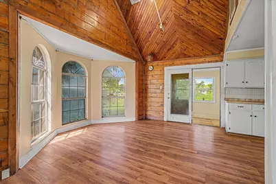 319 Oakland Street, Baytown, TX 77520 - Photo 8