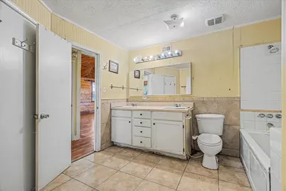 319 Oakland Street, Baytown, TX 77520 - Photo 24