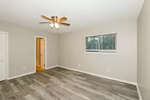 1506 Castlerock Dr, Houston, TX 77090 - Photo 16