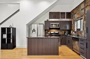 2010 Blodgett St, Houston, TX 77004 - Photo 1