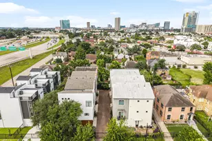 2010 Blodgett St, Houston, TX 77004 - Photo 26