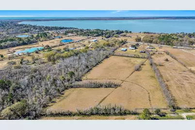 1902 Fm 563, Anahuac, TX 77514 - Photo 34