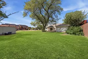 1740 6th St, Hempstead, TX 77445 - Photo 24