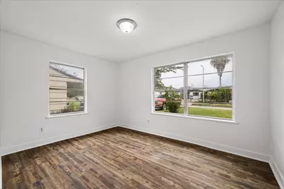 8607 Rockford Drive, Houston, TX 77033 - Photo 8