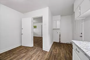 8607 Rockford Dr, Houston, TX 77033 - Photo 4