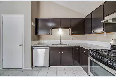 3626 Suttonford Drive, Houston, TX 77066 - Photo 14
