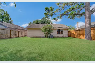 3626 Suttonford Drive, Houston, TX 77066 - Photo 24