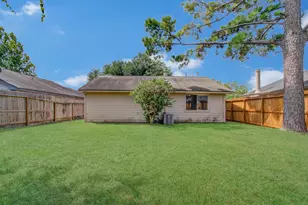 3626 Suttonford Dr, Houston, TX 77066 - Photo 24