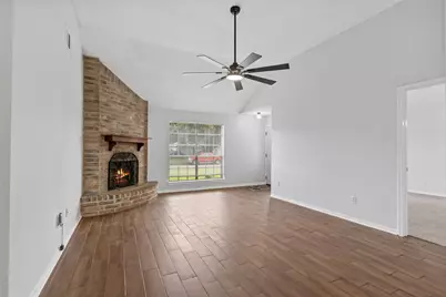 3105 Wood Fox Drive, Alvin, TX 77511 - Photo 4