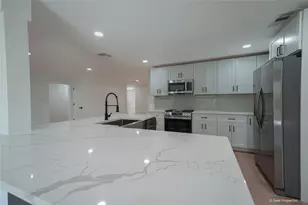 7942 Hammerly Blvd, Houston, TX 77055 - Photo 6
