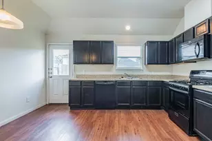 14942 Hidalgo Valley Ln, Houston, TX 77090 - Photo 8