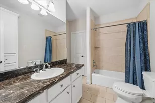 3411 Banbury Pl, Houston, TX 77027 - Photo 32